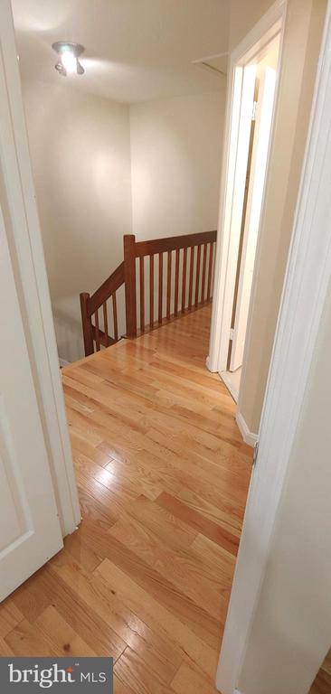 4 STEEPLEJACK COURT
