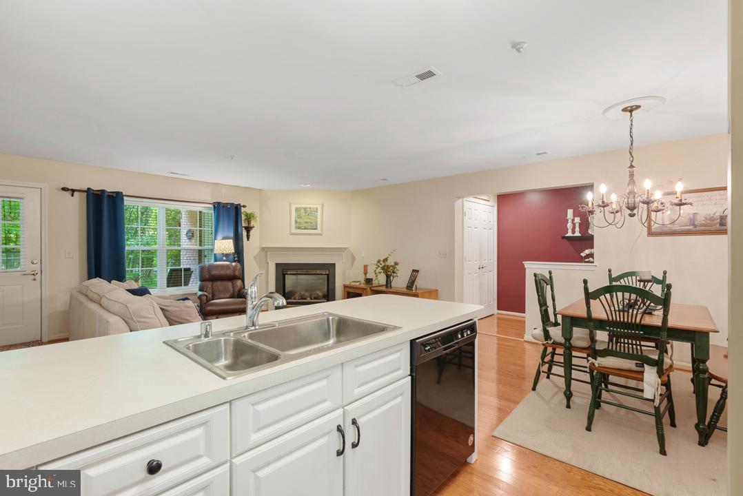 400 PLUMBRIDGE COURT 102