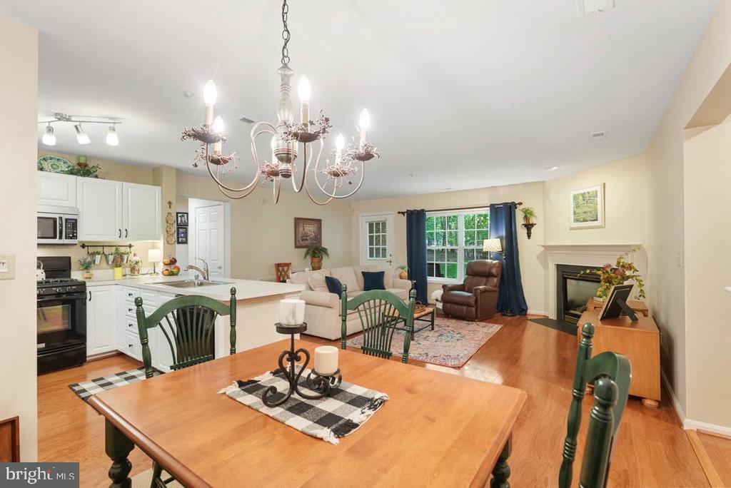 400 PLUMBRIDGE COURT 102