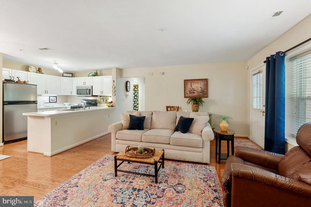 400 PLUMBRIDGE COURT 102