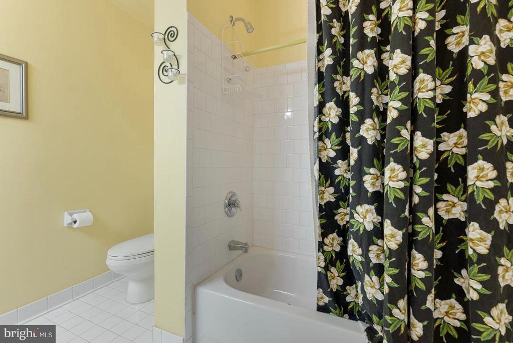 400 PLUMBRIDGE COURT 102