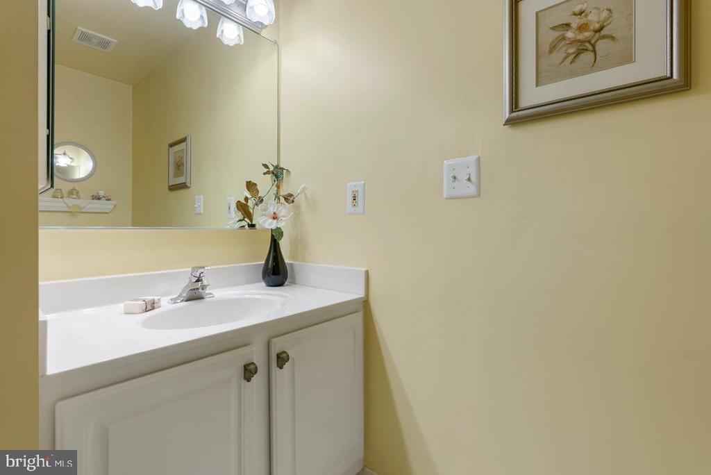 400 PLUMBRIDGE COURT 102