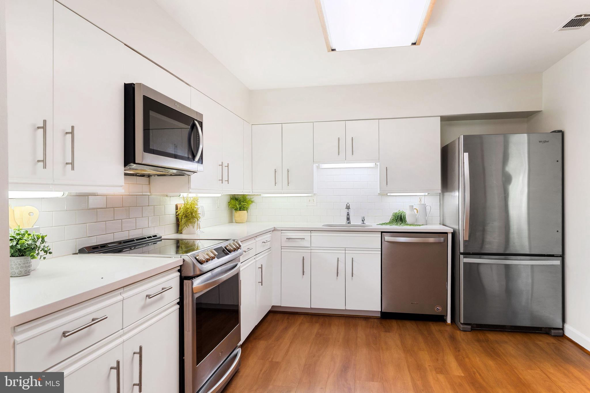 3 SOUTHERLY COURT 505