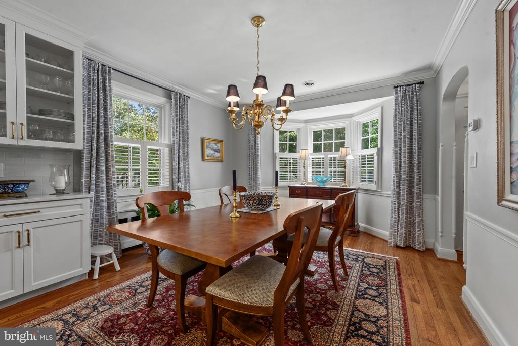 902 GREENLEIGH ROAD