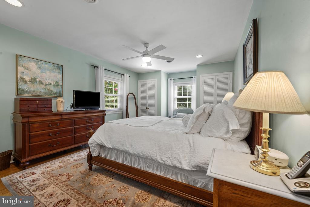 902 GREENLEIGH ROAD