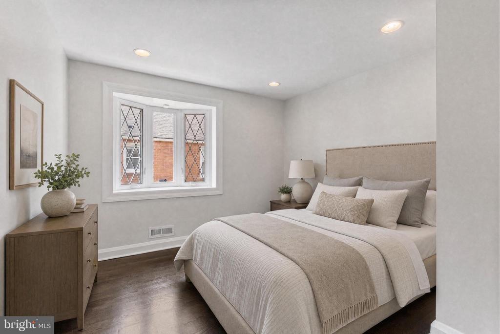 2904 JOMAT AVENUE