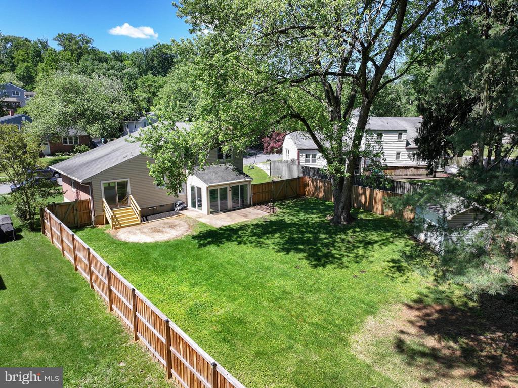916 BEAVERBANK CIRCLE