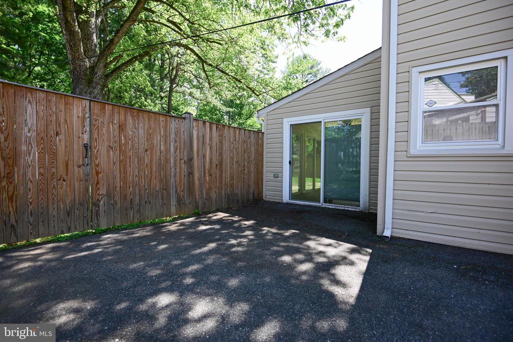 916 BEAVERBANK CIRCLE
