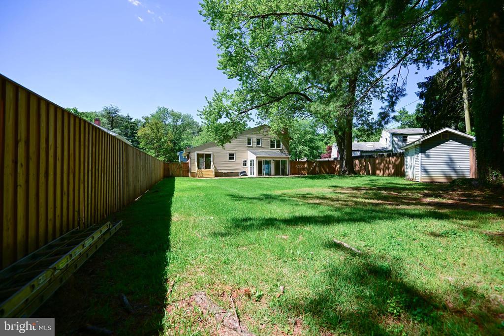 916 BEAVERBANK CIRCLE