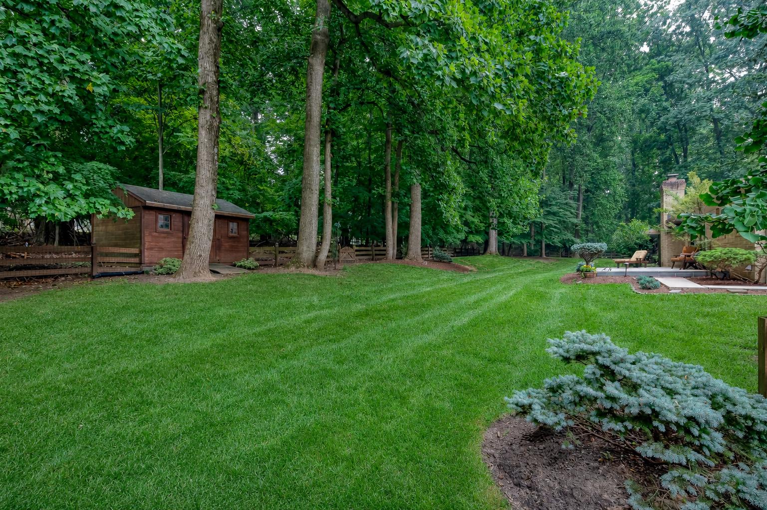 1421 AUTUMN LEAF ROAD