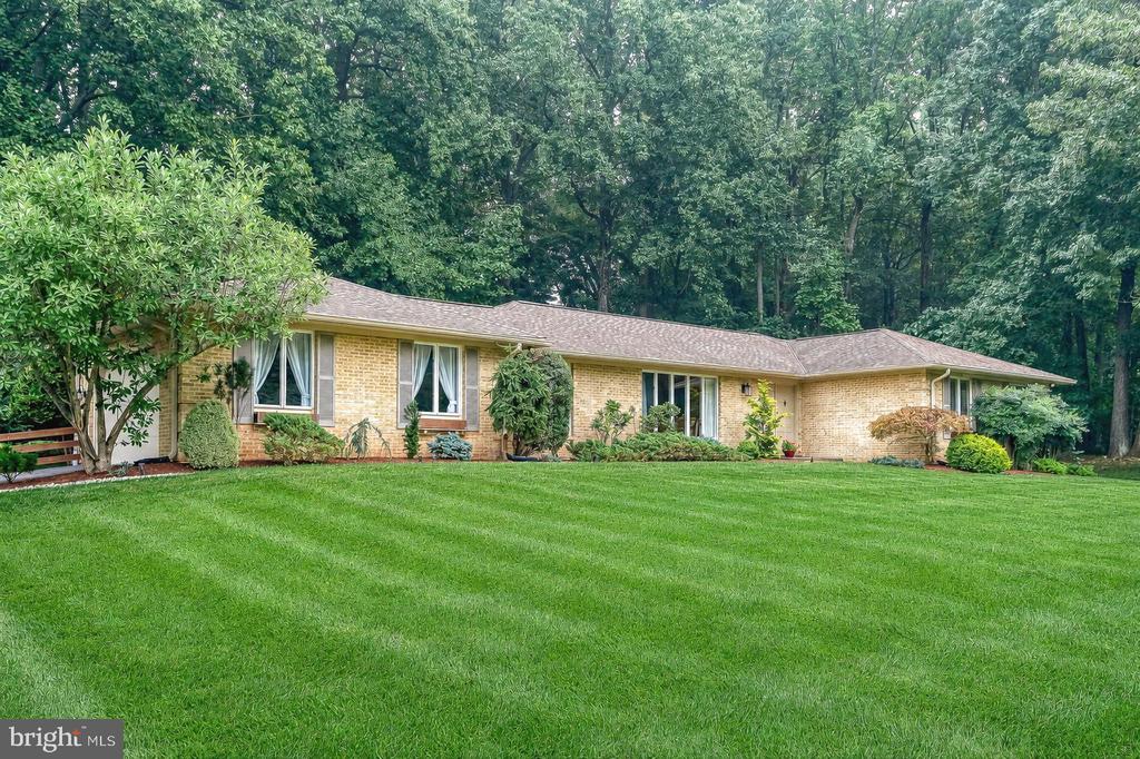 1421 AUTUMN LEAF ROAD