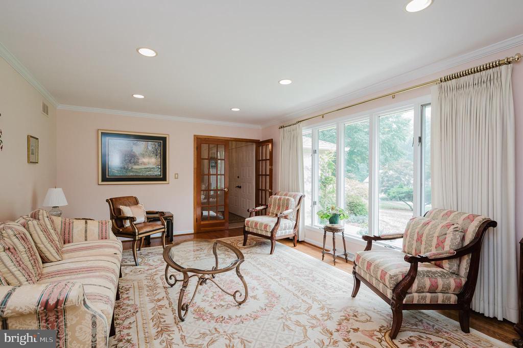 1421 AUTUMN LEAF ROAD
