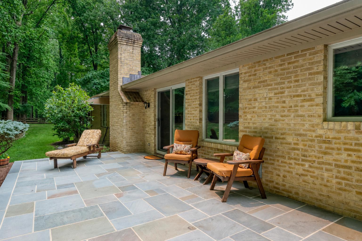 1421 AUTUMN LEAF ROAD