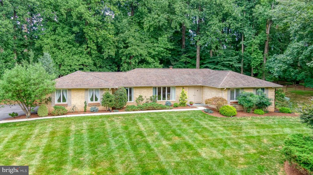 1421 AUTUMN LEAF ROAD
