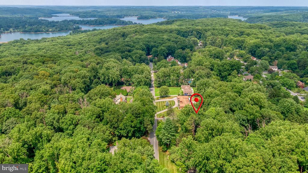 1421 AUTUMN LEAF ROAD