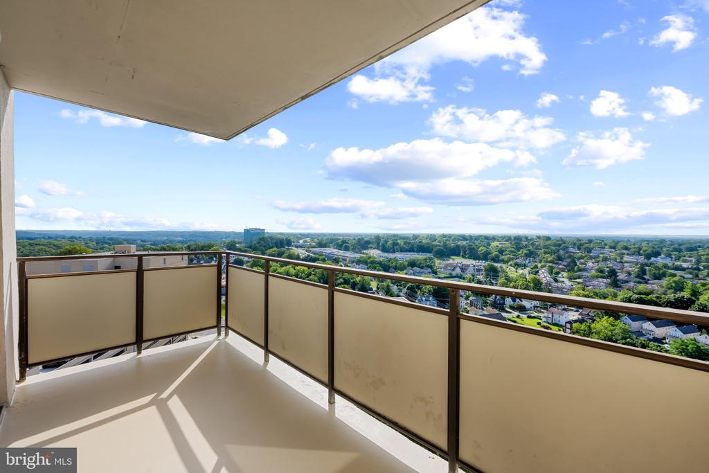 205 E JOPPA ROAD Unit: 2003