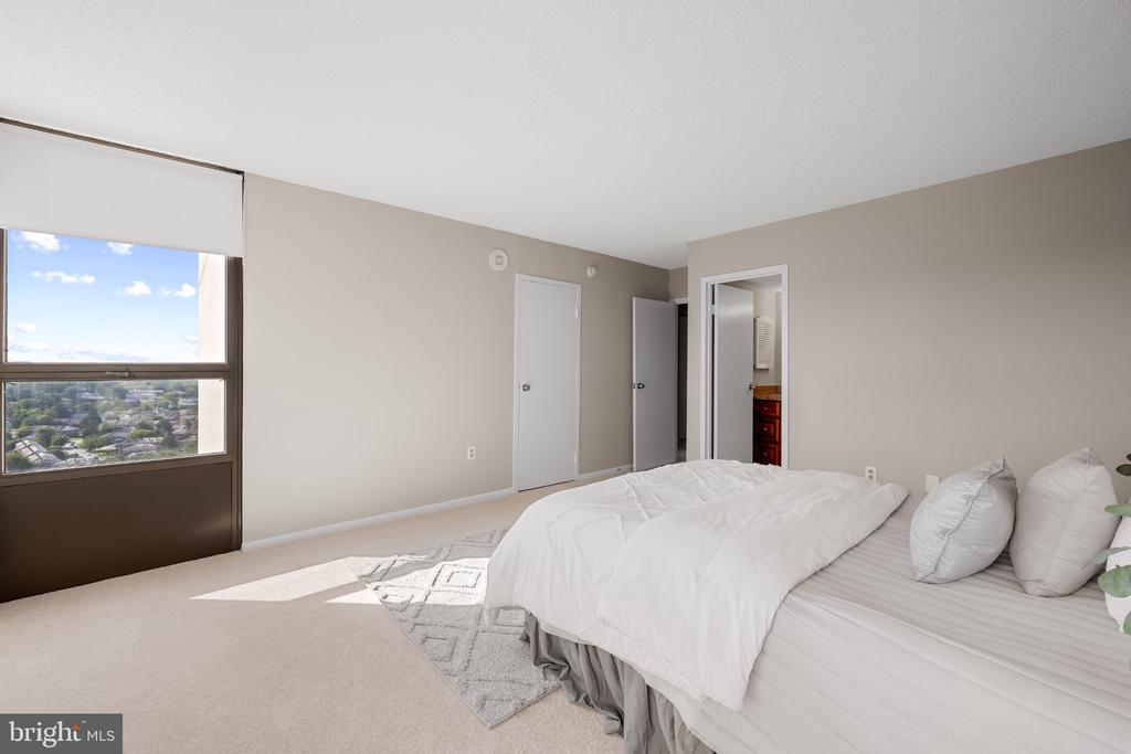 205 E JOPPA ROAD Unit: 2003