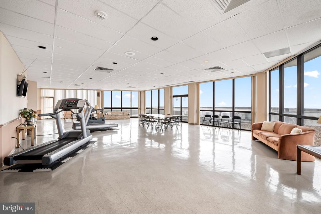 205 E JOPPA ROAD Unit: 2003