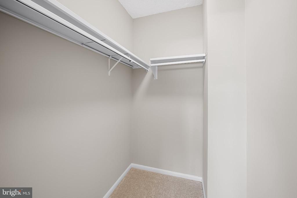 205 E JOPPA ROAD Unit: 2003