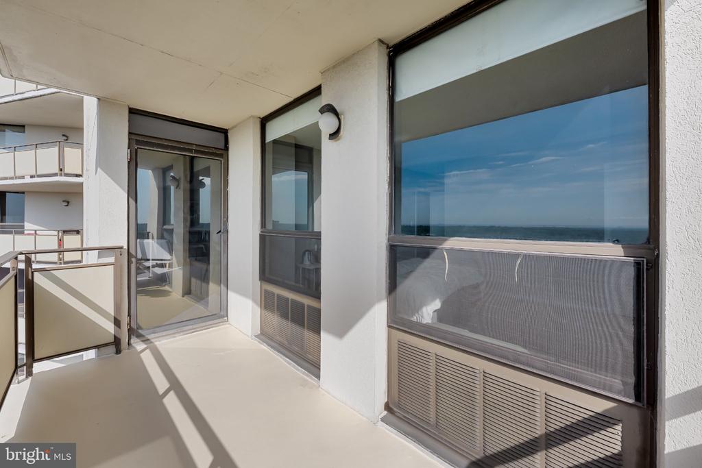 205 E JOPPA ROAD Unit: 2003