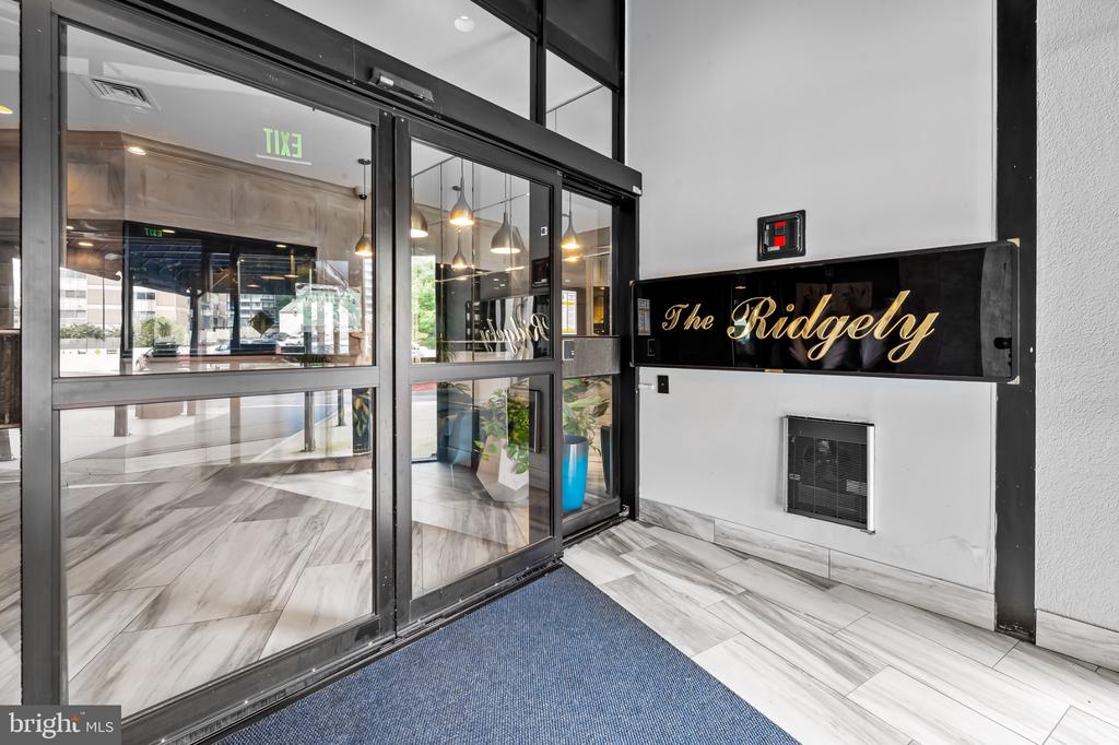 205 E JOPPA ROAD Unit: 2003
