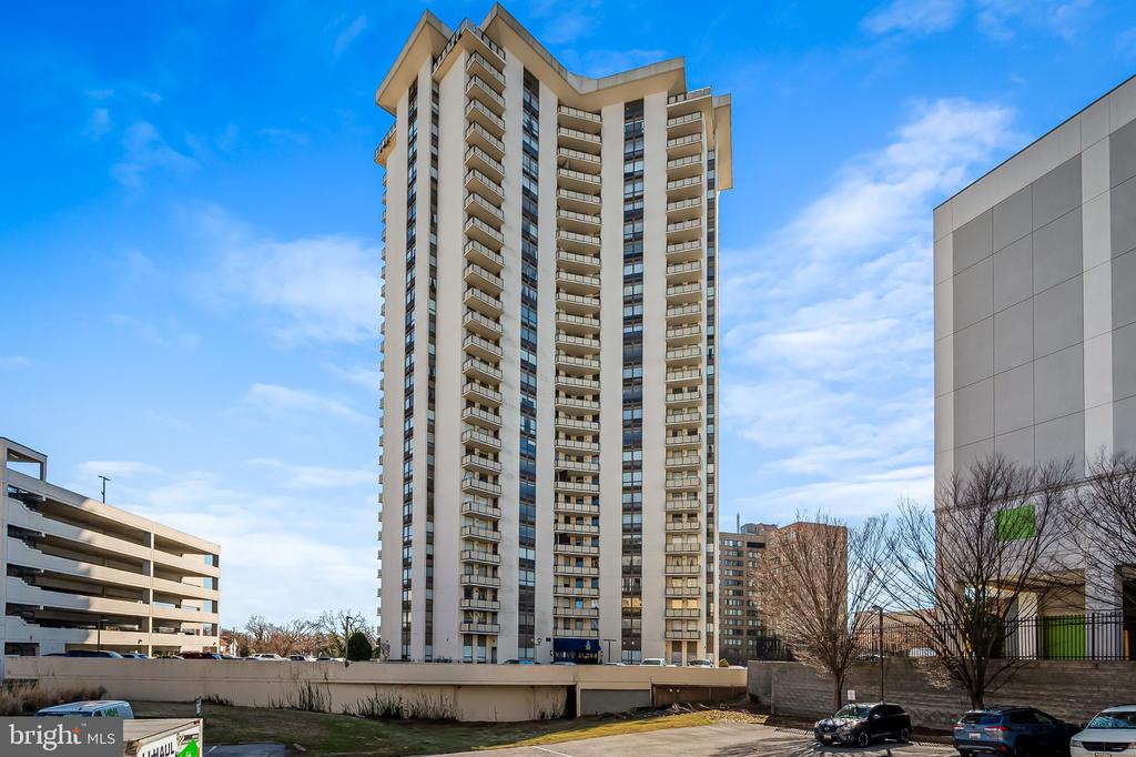 205 E JOPPA ROAD Unit: 2003