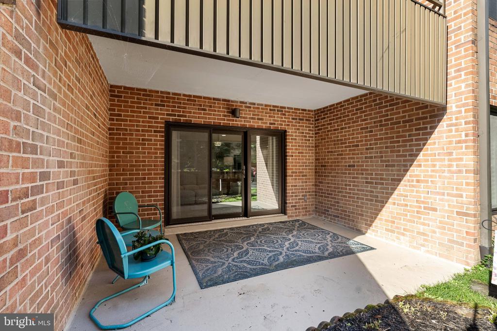 3 SOUTHERLY COURT Unit: 102