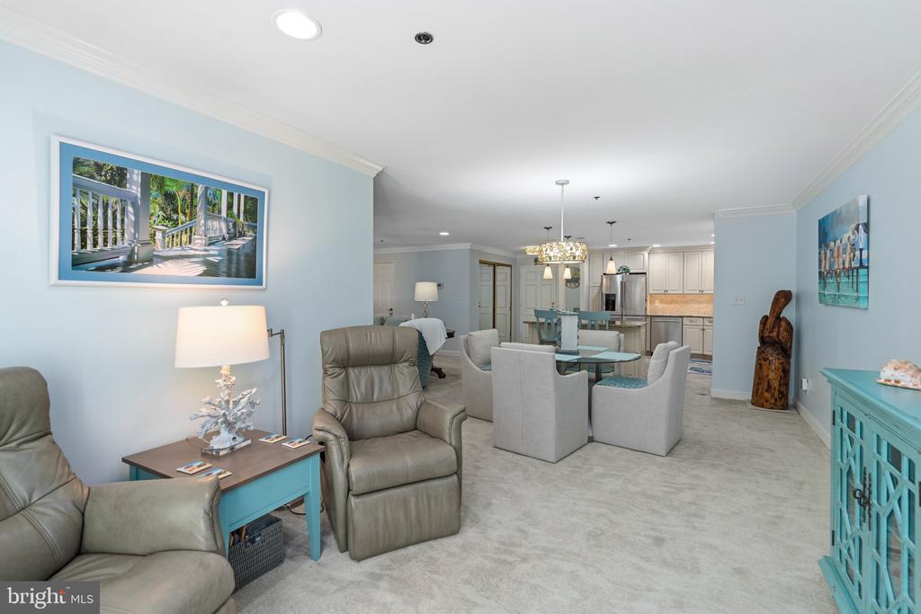 3 SOUTHERLY COURT Unit: 102