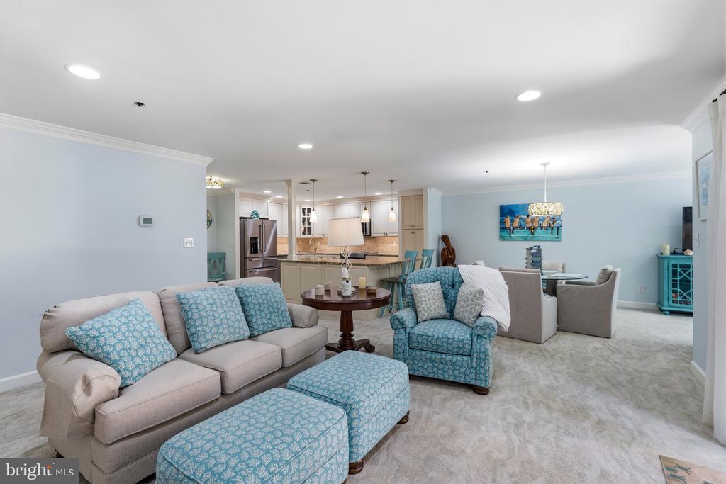 3 SOUTHERLY COURT Unit: 102