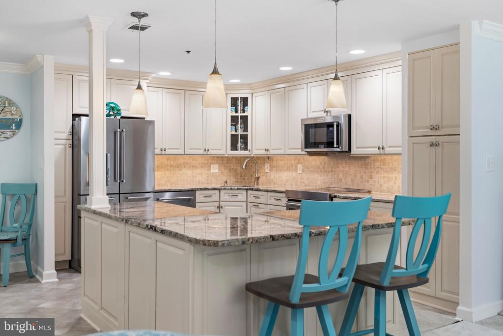3 SOUTHERLY COURT Unit: 102