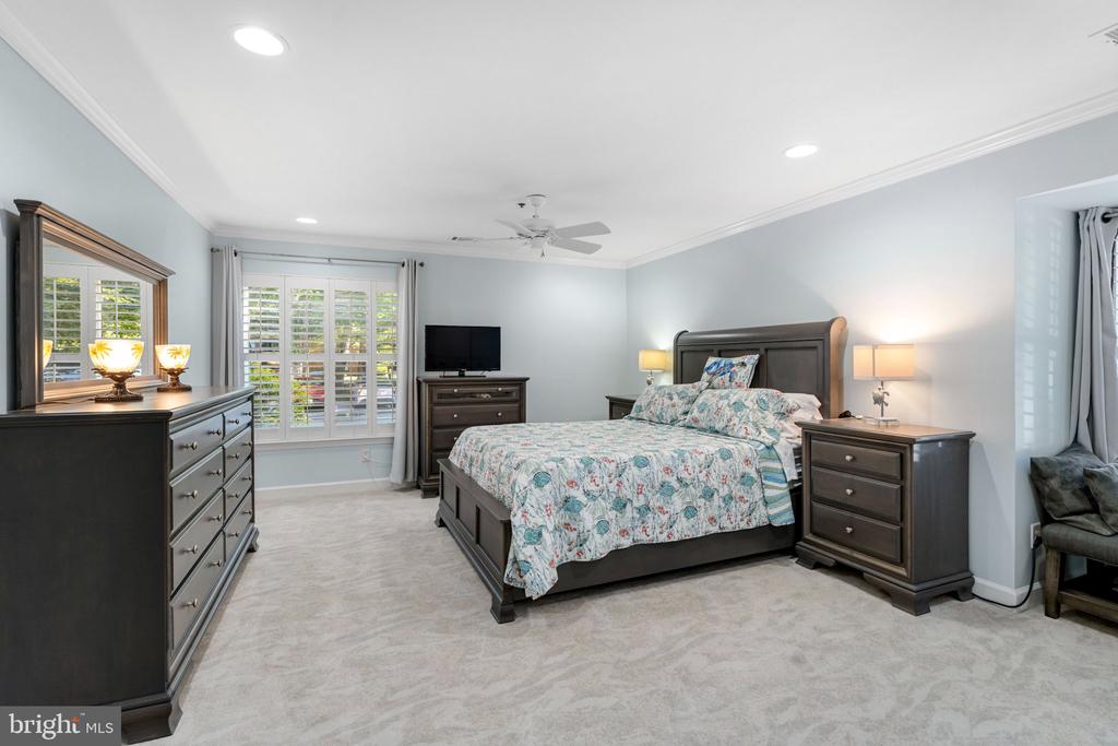 3 SOUTHERLY COURT Unit: 102