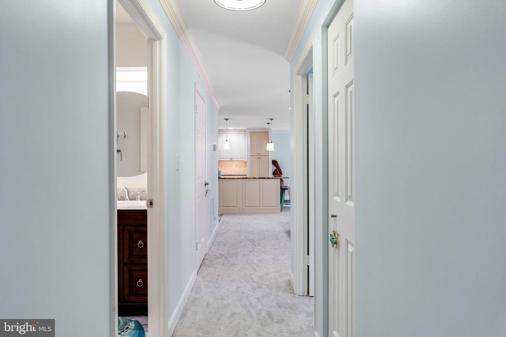 3 SOUTHERLY COURT Unit: 102