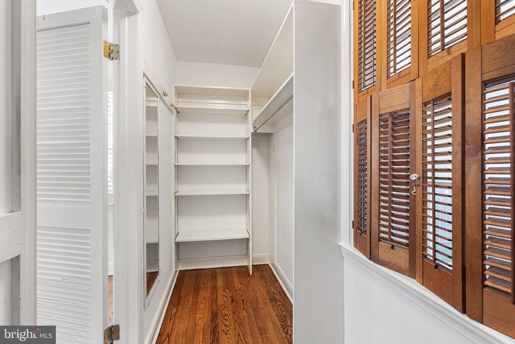 106 OVERCREST ROAD