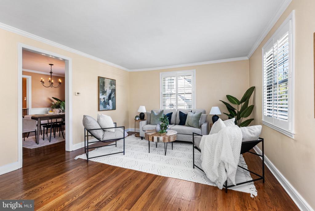 106 OVERCREST ROAD