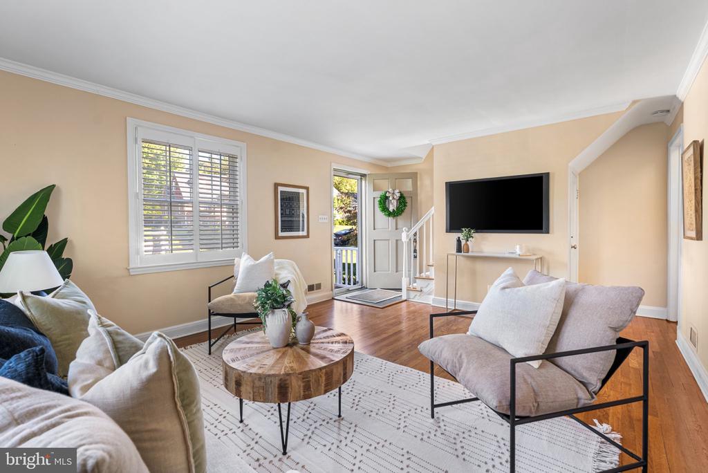 106 OVERCREST ROAD