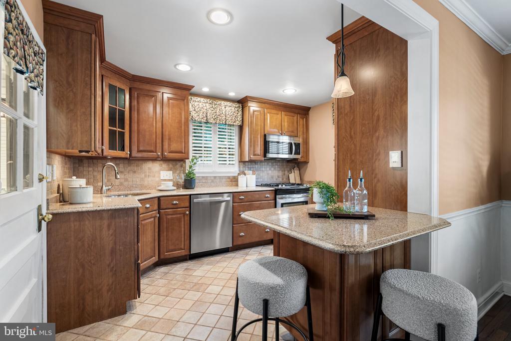 106 OVERCREST ROAD