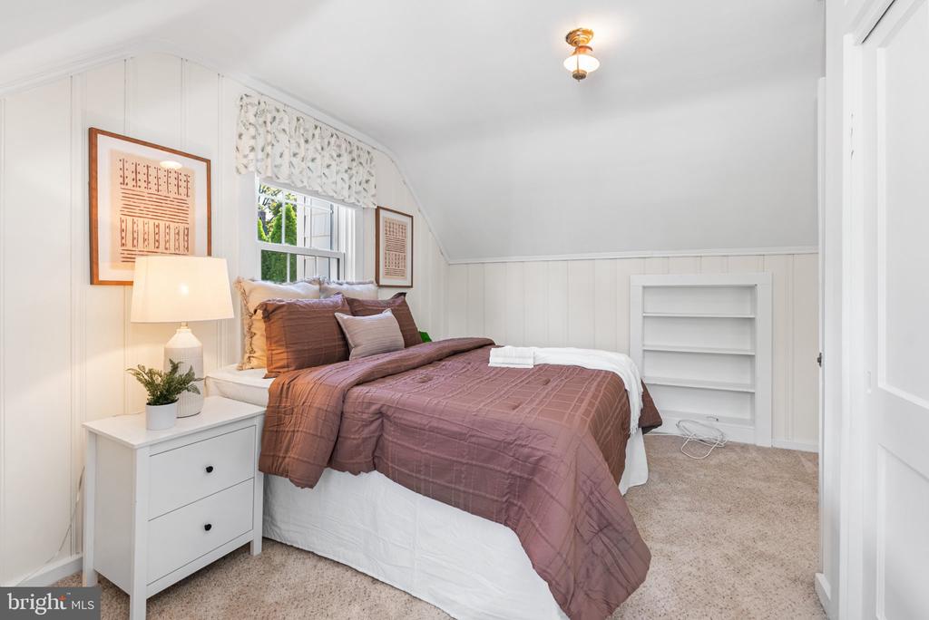 106 OVERCREST ROAD