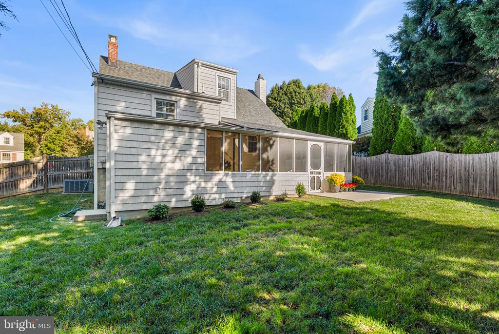 106 OVERCREST ROAD