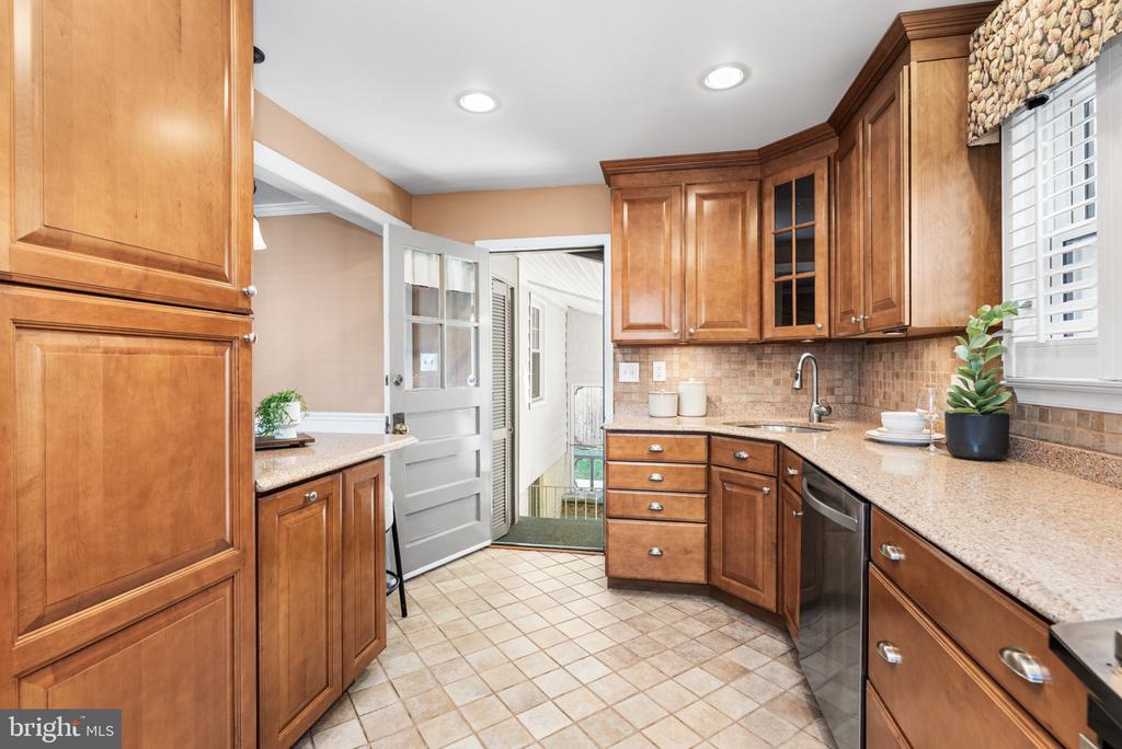 106 OVERCREST ROAD