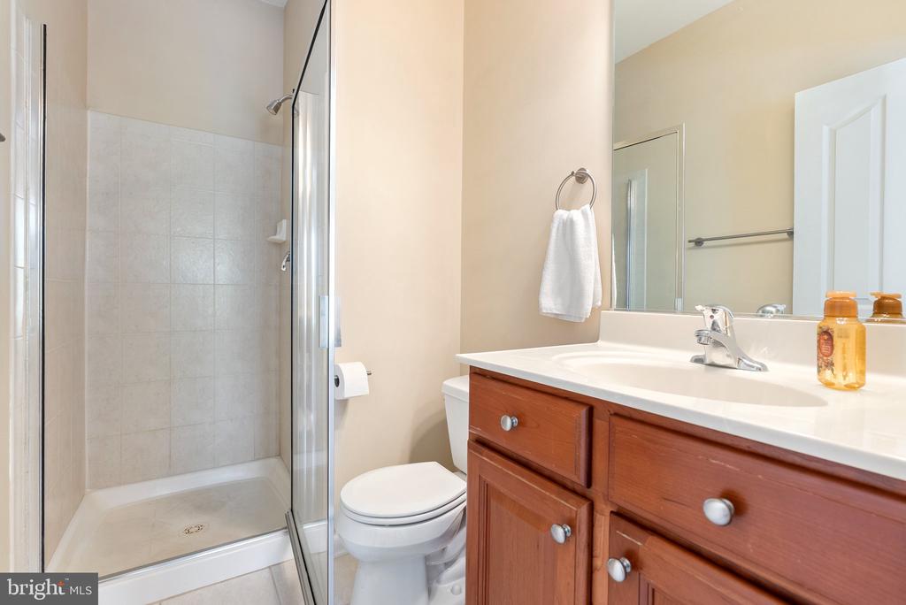 9404 RESERVOIR HILL COURT