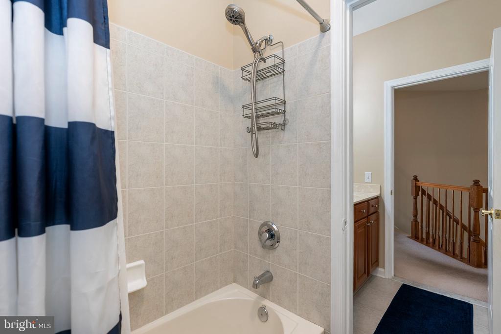 9404 RESERVOIR HILL COURT