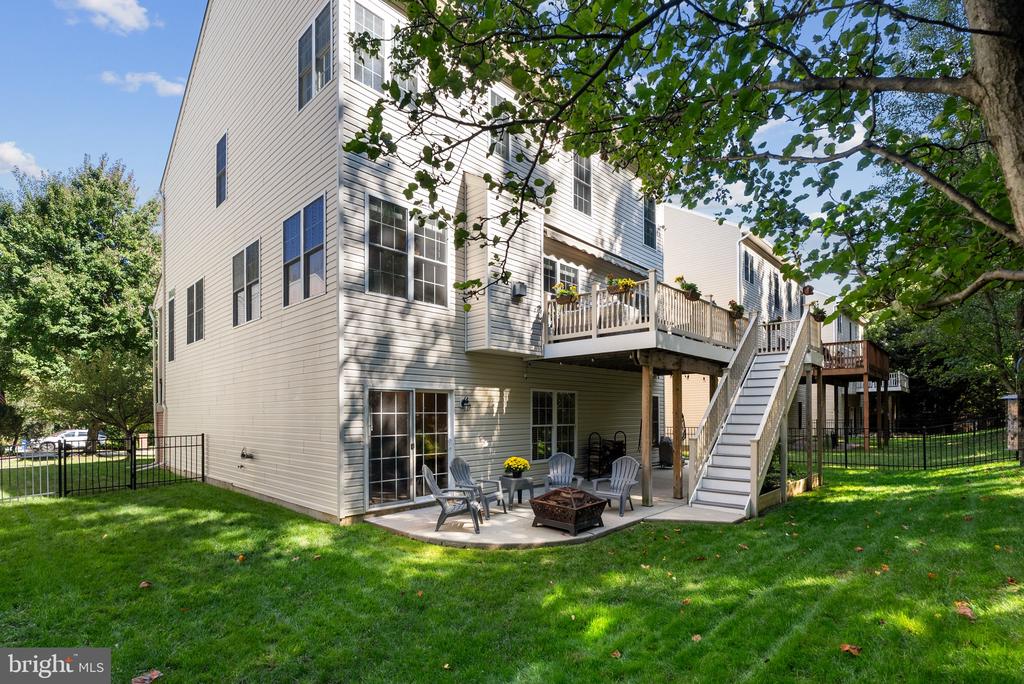 9404 RESERVOIR HILL COURT