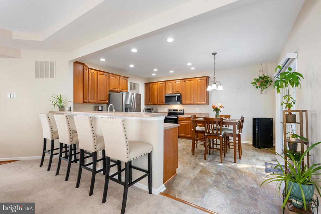 9404 RESERVOIR HILL COURT
