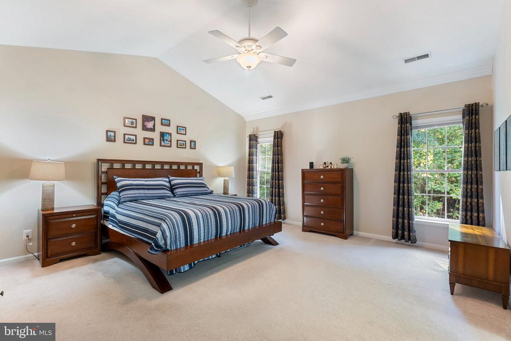 9404 RESERVOIR HILL COURT