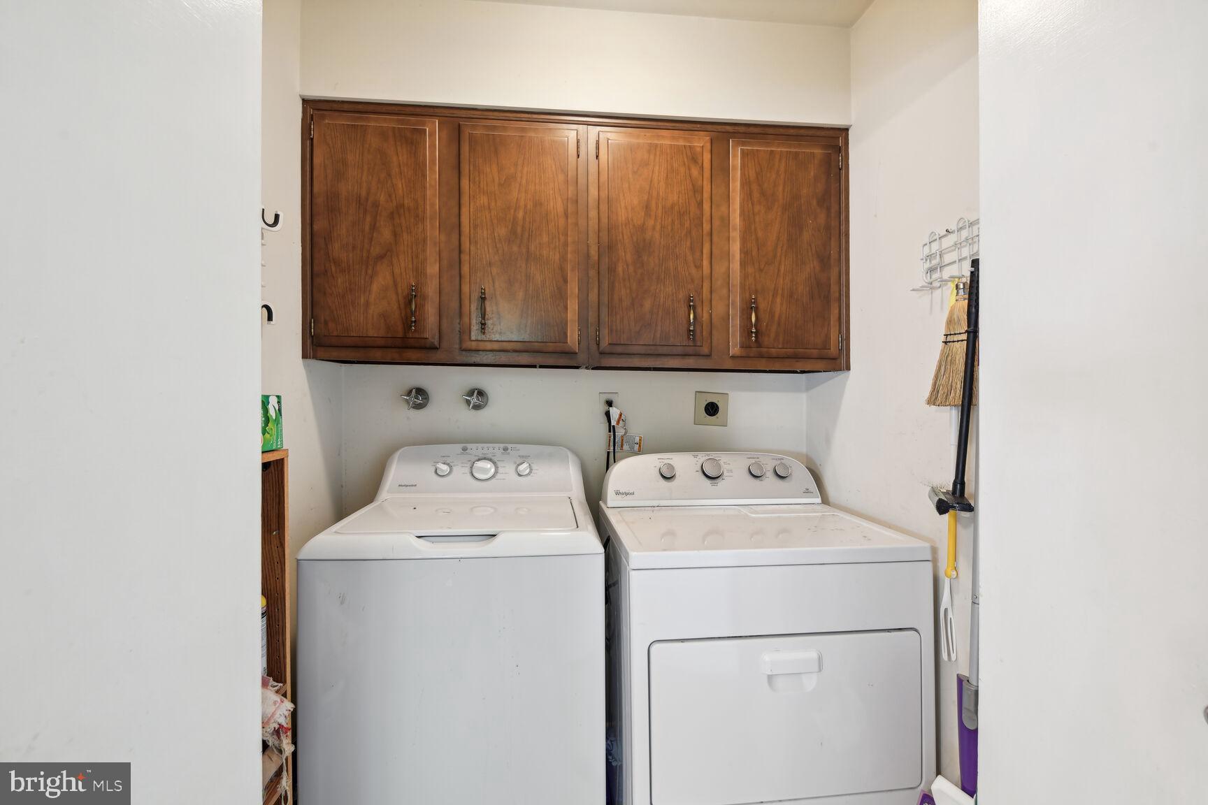 1523 Woodridge Ln