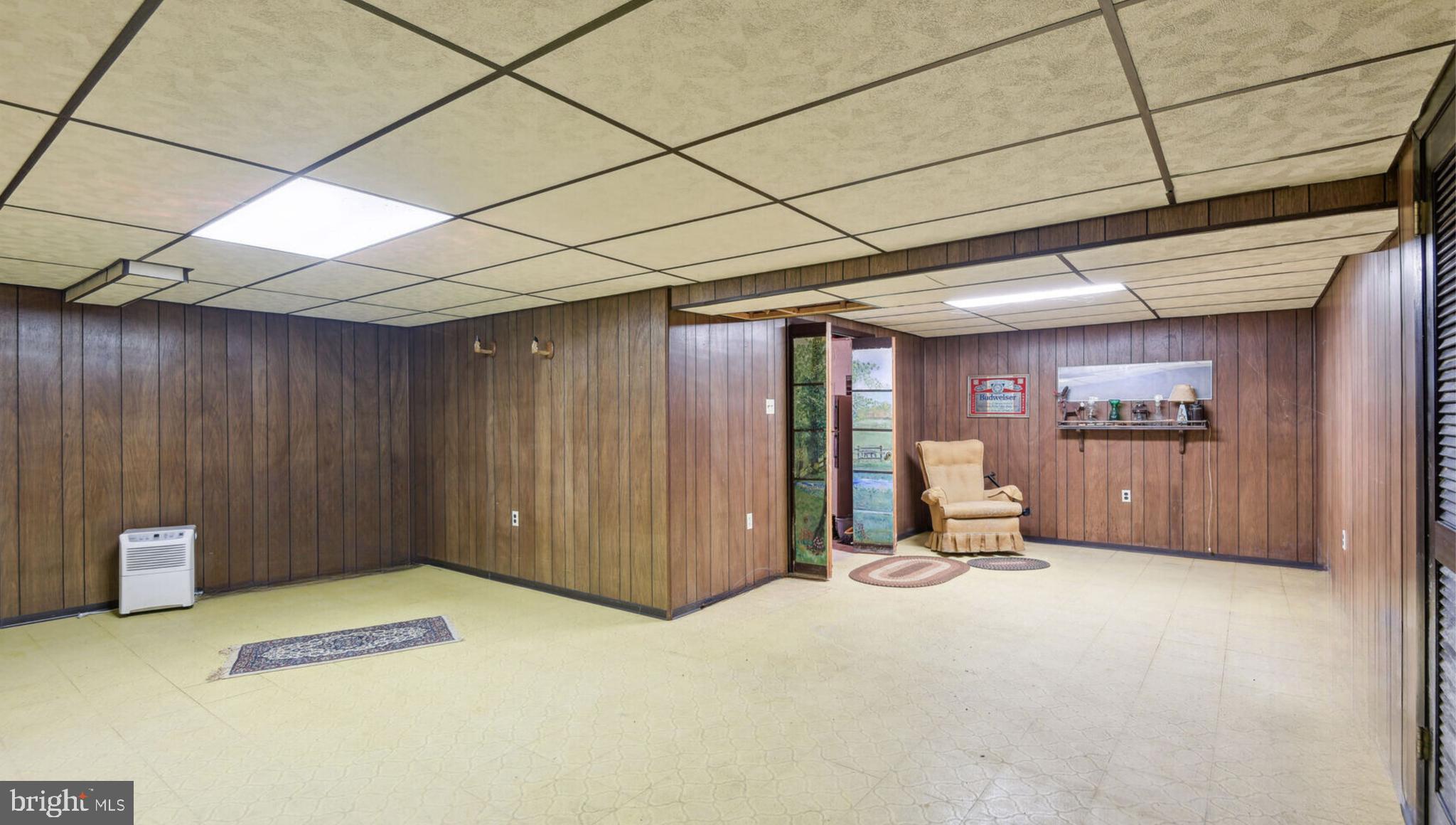 1523 Woodridge Ln