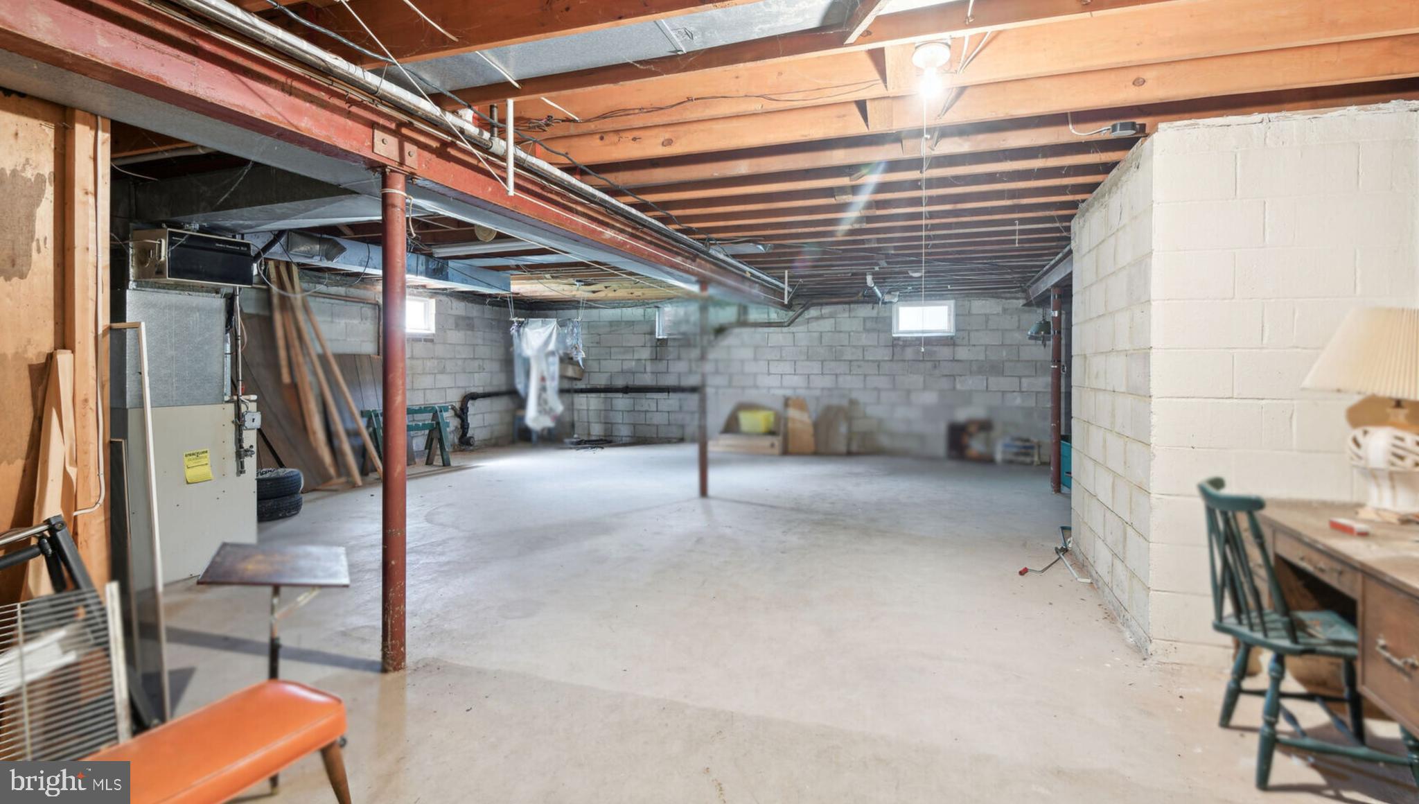 1523 Woodridge Ln