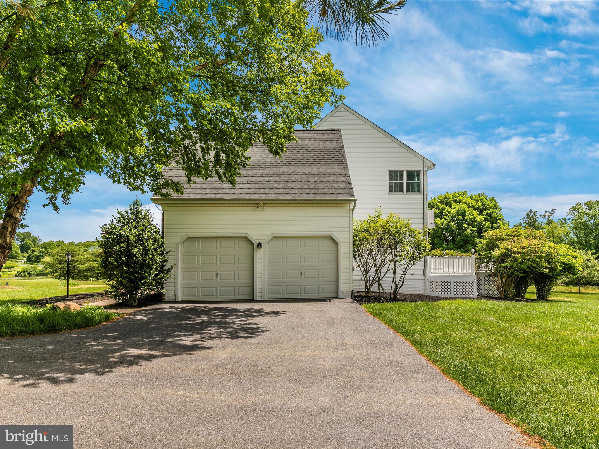 3304 Grayling Dr