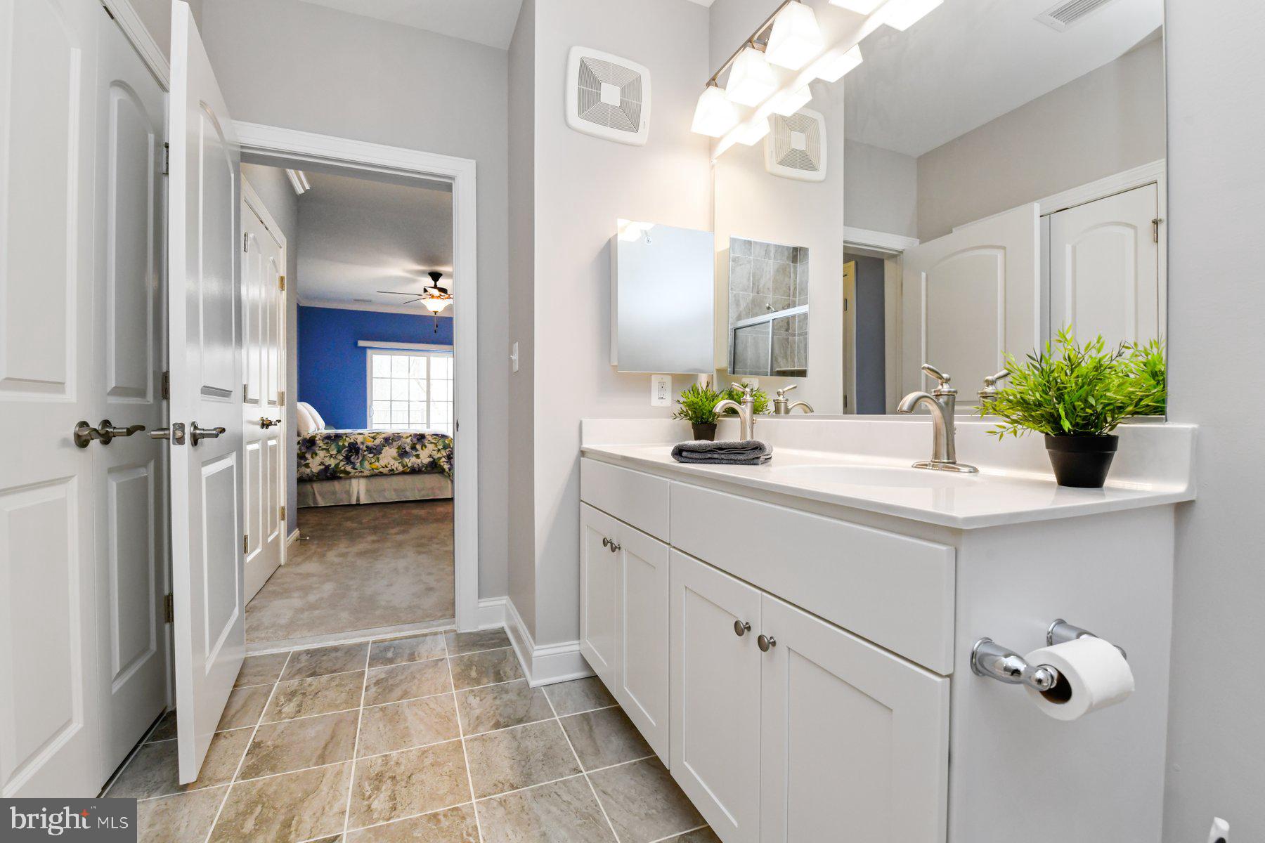 634 Wallingford ROAD Unit: 4F