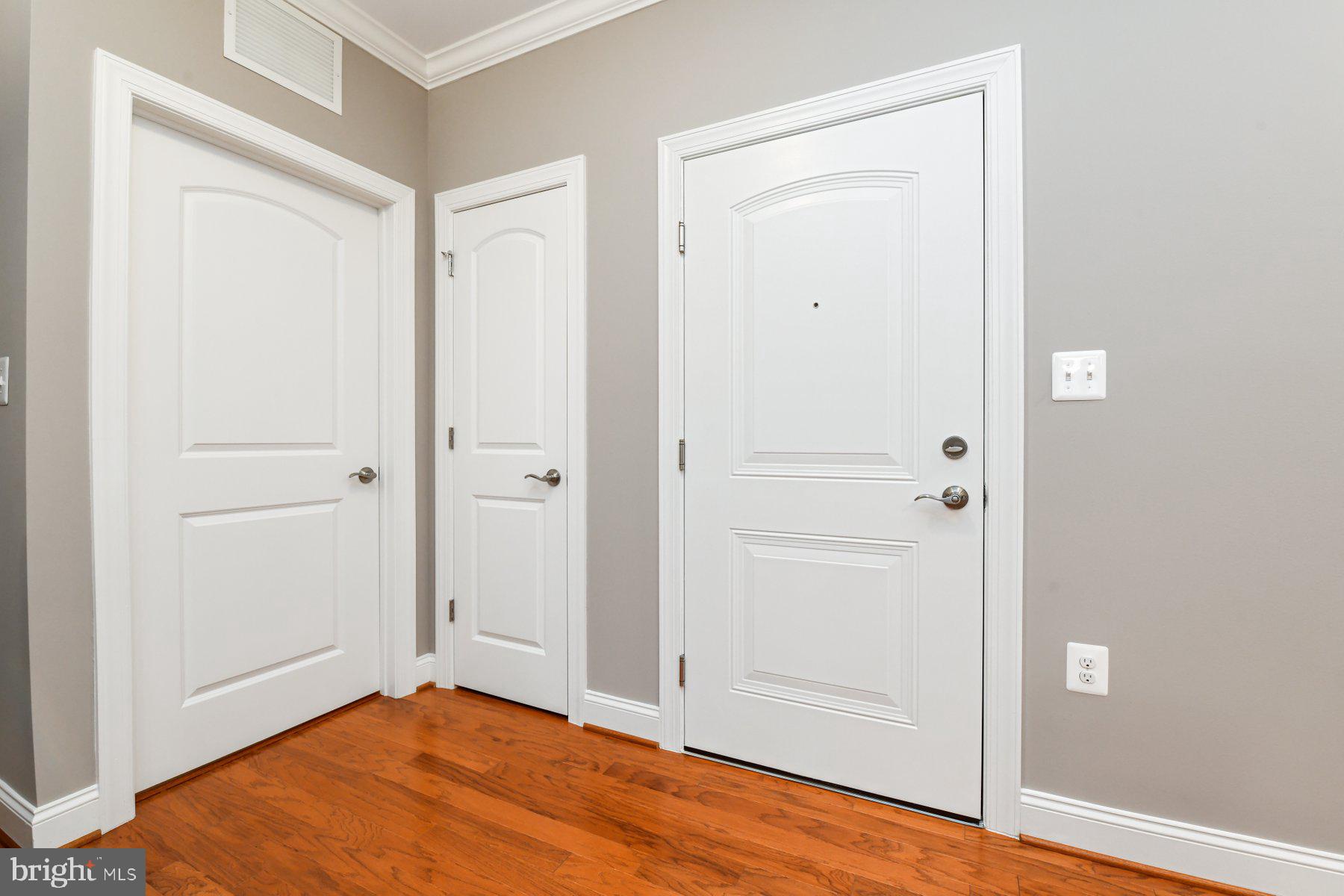 634 Wallingford ROAD Unit: 4F